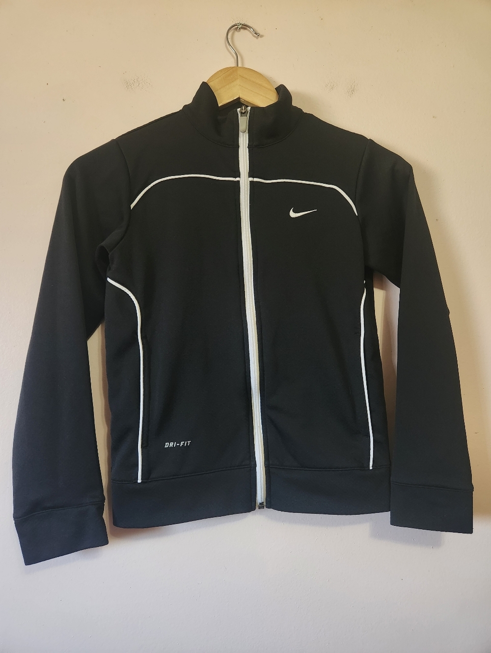 Nike Dri-Fit Women's Full-Zip Training Track Jacket Black White Classic Sz L EUC